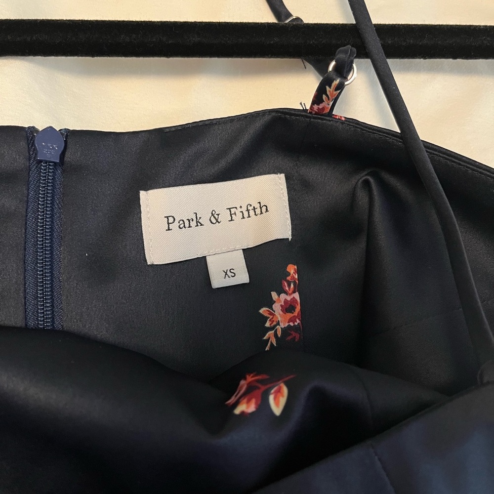 Park & Fifth Maxine Dress - Picture 4 of 5